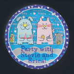 Assiettes En Carton Chanukah souris et amis<br><div class="desc">Chanukah souris et amis. Remplacez le texte par votre propre message en utilisant la couleur, la taille et le style de police préférés. Merci de vous être arrêté et de faire du shopping. Très apprécié ! Joyeux Chanoukah/Hanoukka ! Taille et style : Plaque de papier rond de 9 po Jetez...</div>