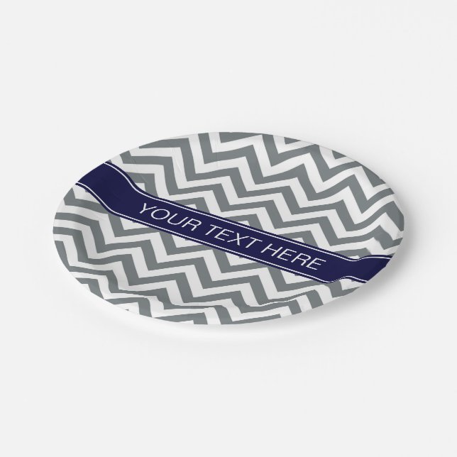Assiettes En Carton Charcoal Grey Lg Chevron Navy Blue Nom Monogramme (Angle)
