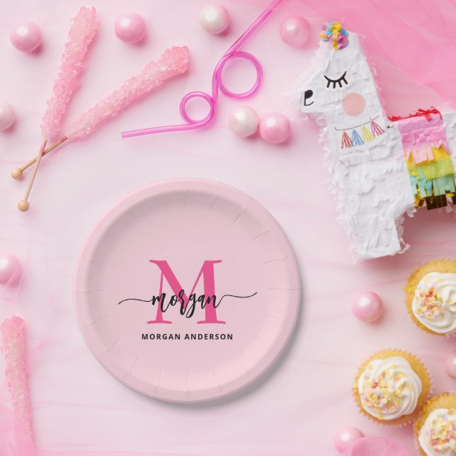 Assiettes En Carton Chaud rose moderne Script Girl Monogramme Nom (Fête)
