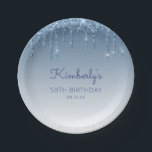 Assiettes En Carton Chic Blue Parties scintillant Drip 50th Birthday P<br><div class="desc">Ces assiettes en papier chic et élégantes à la fête du cinquantième anniversaire présentent une bordure brillante bleue imitant la parties scintillant et un arrière - plan bleu sombre. Personnalisez-les avec le nom de l'invitée d'honneur en écriture manuscrite bleue, avec son anniversaire et la date ci-dessous en police sans serif....</div>