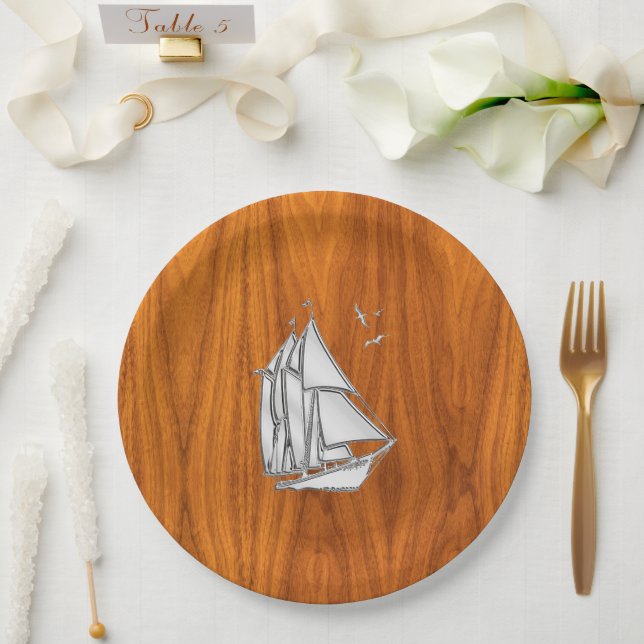 Assiettes En Carton Chromes Silver like Sailboat on Teak Veneer (Mariage)