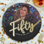Assiettes En Carton Cinquante-50e anniversaire de photo personnalisée<br><div class="desc">Cinquante couleur or affectent le texte du script photo les plaques de fête. Personnalisez cette 50ème anniversaire script photo plaque d'anniversaire avec votre propre nom de fille d'anniversaire et une photo de votre fille d'anniversaire. D'autres années et les articles correspondants sont disponibles. © Design original par Sarah Trett pour www.mylittleeden.com...</div>
