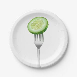 Assiettes En Carton Coupe de concombre sur une fourchette