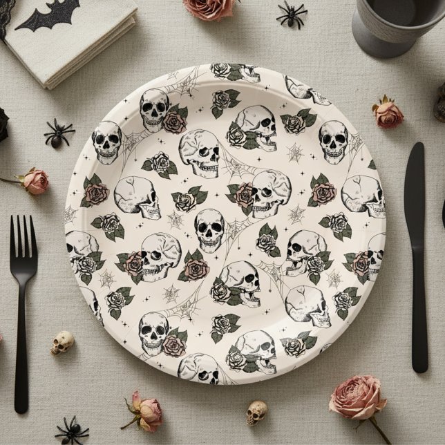 Assiettes En Carton Crânes gothiques blancs antiques et Halloween Rose (Elegant Floral Skulls Halloween Bridal Shower Paper Plates in Cream. Chic Skull, Roses, Webs Pattern)