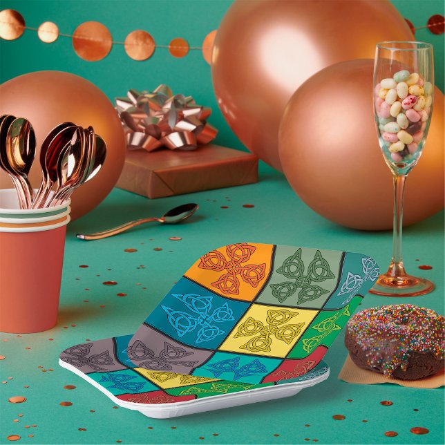 Assiettes En Carton Croix celtique (Créateur téléchargé)