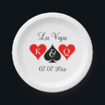 Assiettes En Carton Custom Las Vegas casino thème mariage plaques de f<br><div class="desc">Plats de mariage à thème du casino de Las Vegas personnalisés. Plaques en papier jetables avec nom personnalisé monogramme de mariée et mariée ou couple marié. Jouer carte convient à la conception de poker avec reine et roi des coeurs plus pique. Mignonne jeter les fournitures de fête pour destination mariage,...</div>