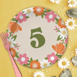 Assiettes En Carton Cute Retro Floral 5 | Cinquième anniversaire des f<br><div class="desc">Ces plaques de papier super mignonnes de cinquième anniversaire sont dotées d'un cadre floral dessiné à la main,  y compris des marguerites,  en orange,  rose,  vert olive,  or muet et blanc. Retro Typographie dit,  "5" en vert olive assorti. *Illustration de Tracey Khalei / Orabella Prints.</div>