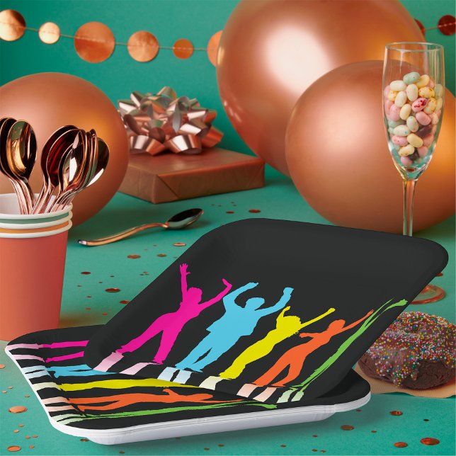 Assiettes En Carton Danseurs Colorés Dansant Autour (Créateur téléchargé)