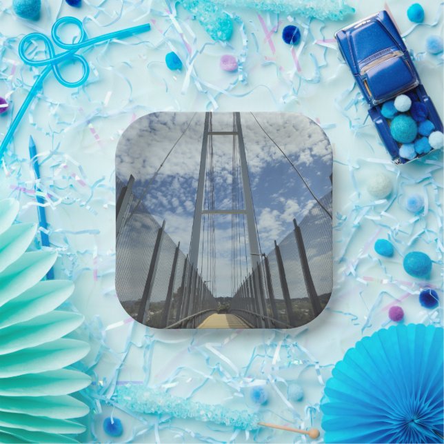 Assiettes En Carton Dean Street Pedestrian Bridge Pathway to the Sky (Fête)