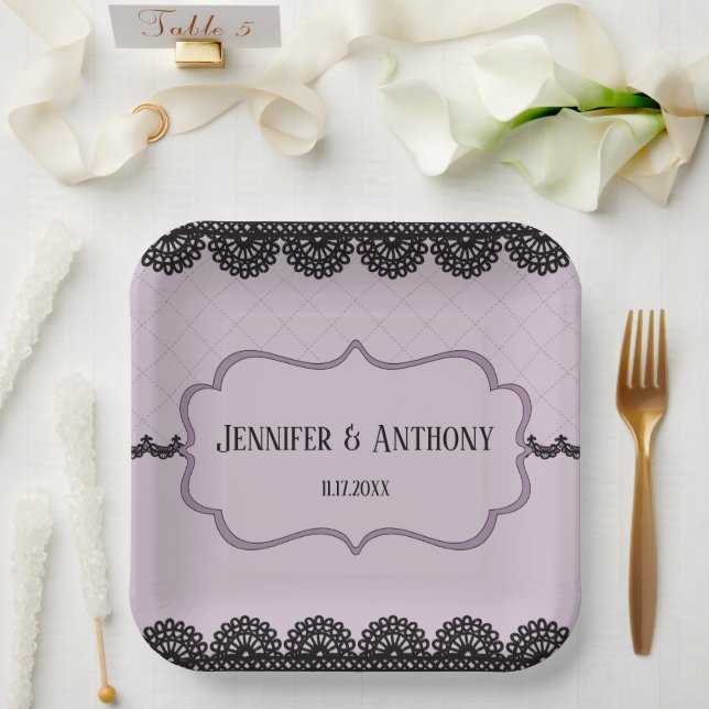 Assiettes En Carton Dentelle noire sur Lavande douce Mariage personnal (Mariage)