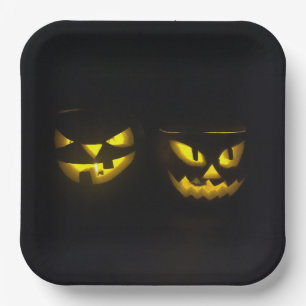 Assiettes En Carton Déplaisant visage Citrouille d'Halloween jaune sur