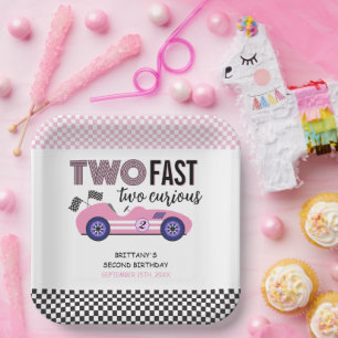Assiettes En Carton Deux voitures de course rose rapide deuxième anniv