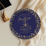 Assiettes En Carton Diplômé Elegant Gold Blue Law School Graduation<br><div class="desc">Faites de votre fête de remise des diplômes 2025 une expérience inoubliable avec cette suite moderne. Doté d'un confetti d'or sur un arrière - plan bleu et d'une calligraphie élégante, il saisit parfaitement la brillance de votre succès. La conception peut être adaptée à vos besoins et préférences spécifiques. Veuillez contacter...</div>