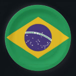 Assiettes En Carton Drapeau du Brésil Bandeira do Brasil<br><div class="desc">Le drapeau du Brésil Bandeira do Brasil est un disque bleu représentant un ciel étoilé qui comprend la Croix du Sud recouverte d'une bande incurvée inscrite avec la devise nationale Ordem e Progresso signifiant Ordre et Progrès,  dans un rhombus d'or,  sur un champ vert. #drapeau #bandeiradobrasil #brazil #brazilian #patriotique</div>