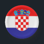 Assiettes En Carton Drapeau national de Croatie Zastava Hrvatske<br><div class="desc">Le drapeau national de Croatie Zastava Hrvatske croate ou Le Tricolor Trobojnica est l'un des symboles de l'état de la Croatie. Il se compose de trois dimensions égales,  bandes horizontales en couleurs rouge,  blanc et bleu. Au milieu se trouve le blason de la Croatie. #patriotique #drapeau #croatia #croatian #zastavahrvatske</div>