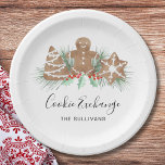 Assiettes En Carton Échange de cookies<br><div class="desc">Cette plaque de papier Cookie Exchange Party est décorée de biscuits d'aquarelle,  de verdure festive et de baies. Facile à personnaliser. Parce que nous créons notre oeuvre,  vous ne trouverez pas cette image exacte d'autres designers. Aquarelle originale © Michele Davies.</div>