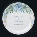 Assiettes En Carton Eeucalyptus floral bleu romantique et cadre doré<br><div class="desc">Plongez-vous dans la délicatesse de l'ensemble graphique "Romantic Boho Dusty Blue Flowers" qui combine harmonieusement la verdure de l'eucalyptus avec des cadres de parties scintillant dorés exquis. Parfait pour les assiettes mariages, ce graphique exhibe une élégante touche bohème. Les teintes des fleurs bleues poussiéreuses manifestent une subtile énigme et un...</div>