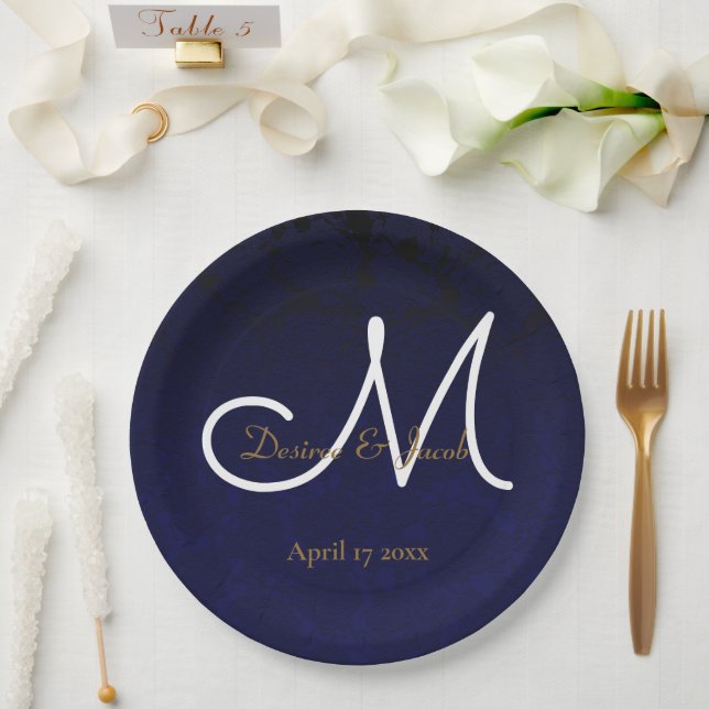 Assiettes En Carton Elégant bleu marine or blanc Monogramme floral (Mariage)