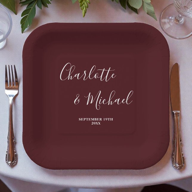 Assiettes En Carton Elegant Deep Burgundy Script Minimalist Wedding (Créateur téléchargé)