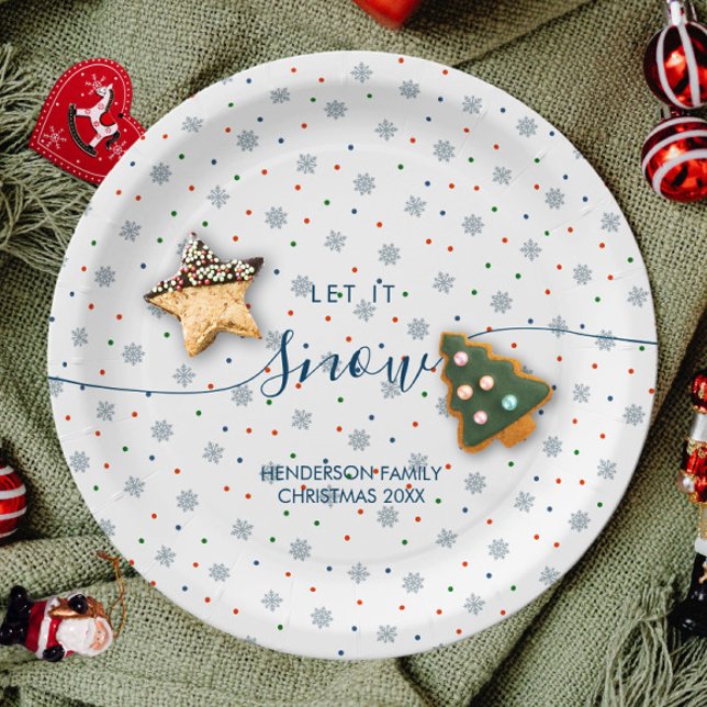 Assiettes En Carton Élégant flocon de neige d'hiver personnalisé (Let it snow custom Christmas plate with snowflakes and personalized text.)