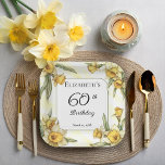 Assiettes En Carton Élégante jonquille jaune Floral 60e anniversaire<br><div class="desc">Design floral "60e anniversaire" aux jonquilles jaunes élégantes avec cadre carré fleuri de jonquilles entourant un cadre blanc et vert sur un arrière - plan jaune et blanc en détresse.</div>