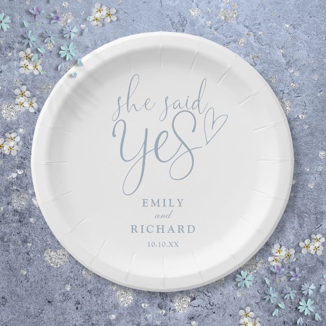 Assiettes En Carton Elle A Dit Oui Partie Engagement Dusty Blue (She Said Yes Engagement Party Dusty Blue Paper Plates)
