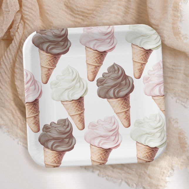 Assiettes En Carton Elle a été piégée dans la Fête des mariées napolit (Créateur téléchargé)