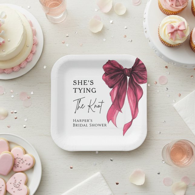 Assiettes En Carton Elle Noue Le Nœud Rouge Fête de Mariage (Créateur téléchargé)