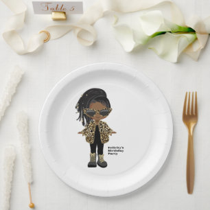 Assiettes En Carton Fête d'anniversaire de la petite fille afro-améric