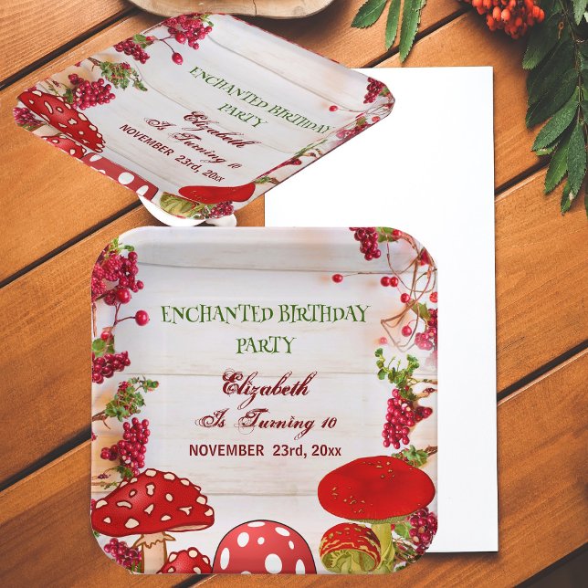 Assiettes En Carton Fête d'anniversaire du jardin de la baie de champi (Red Mushroom Berry Garden Toadstool Birthday Party Paper Plates)