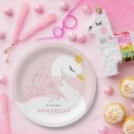 Assiettes En Carton Fête de cygne rose élégante<br><div class="desc">Un petit décor de fête d'anniversaire de princesse privilégie la plaque en papier. Gamme d'anniversaire pour enfants de cygne rose élégante et jolie. Un superbe design rose et aqua. Design de nénuphars et de coussins de nénuphars.</div>