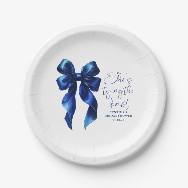 Assiettes En Carton Fête de Fiançailles Bleu Marine: Elle Noue la Robe (Devant)