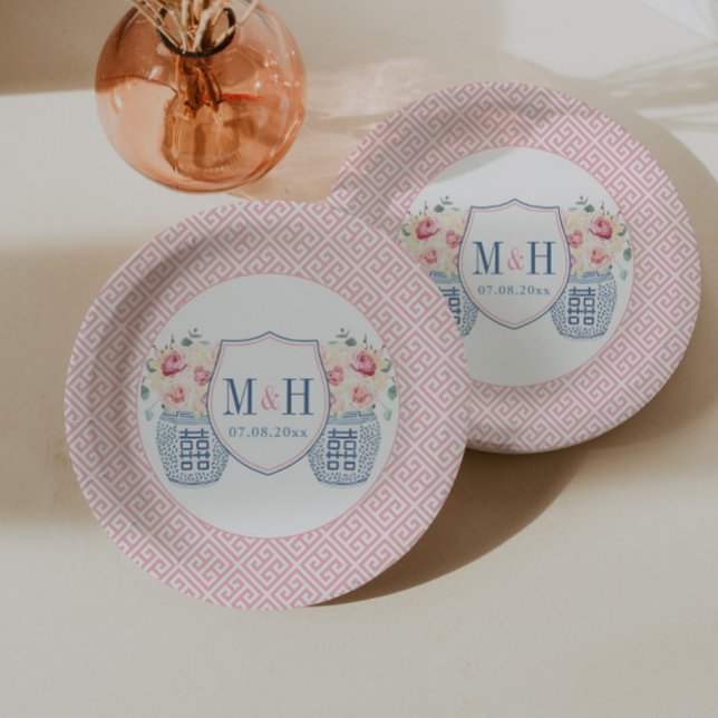 Assiettes En Carton Fête de mariage avec monogramme de roses roses élé (Pretty pink and navy chinoiserie couples monogram paper plates for wedding or jack and jill shower)