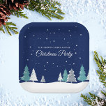 Assiettes En Carton Fête de Noël Bleue Arbres d'hiver Dessert personna<br><div class="desc">Beau ciel bleu minuit avec sapins de Noël décorent cette jolie plaque de papier de fête de Noël personnalisée pour les desserts. La neige longe la belle forêt et des flocons de neige blancs parsement dans l'air de nuit. Personnalisez ce joli décor pour un rendez-vous de vacances.</div>