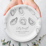 Assiettes En Carton Fête de rôti Champagne & Huîtres<br><div class="desc">Célébrez votre fiançailles avec ces élégantes assiettes en papier,  avec du champagne tiré,  des huîtres et des détails modifiables. Ajoutez facilement vos propres détails en cliquant sur l'option "personnaliser".</div>