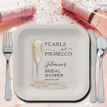 Assiettes En Carton Fête des mariées Perles et poursuites<br><div class="desc">Ces plateaux de papier carré à thème Pearls and Prosecco sont dotés de perles drapées d'une coupe de champagne et de détails en lettrage chic,  un design parfait pour votre brunch et douche à bulles nuptiale. CORRESPONDANCE d'objets dans notre collection.</div>