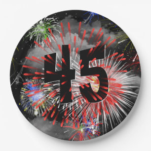 Assiettes En Carton Feu d'artifice du 45e anniversaire dans les nuages