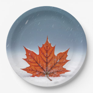 Assiettes En Carton Feuille de Érable Orange sur Neige Fraîche
