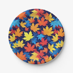 Assiettes En Carton Feuilles Colorées D'Automne Sur Arrière - plan Ble
