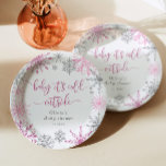 Assiettes En Carton Flambeaux d'argent rose bébé son froid dehors<br><div class="desc">Les flocons d'argent rose bébé son froid à l'extérieur de Plaques en papier Les articles correspondants sont disponibles.</div>