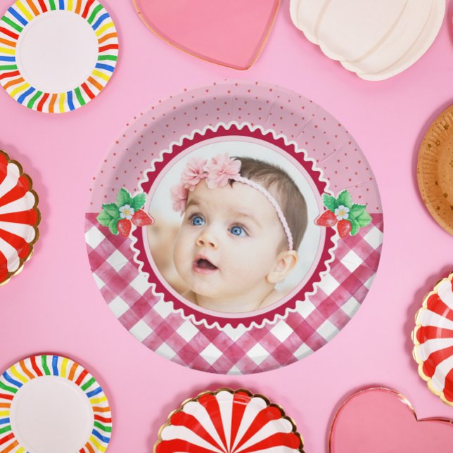 Assiettes En Carton Fraise Berry Premier anniversaire Fille fête photo (strawberry 1st birthday photo girl paper plate)