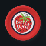 Assiettes En Carton Fraise Berry Sweet Birthday Baby Girl Kids<br><div class="desc">Douce comme une fraise juteuse et moelleuse ! Style contemporain rouge, vert et noir et vif pour une fête d'anniversaire fruitée et amusante. ・ Coordonnez-le ! Parcourez la collection d'anniversaire de fraises sucrées pour trouver des produits assortis, y compris des invitations, du papier d'emballage, du décor de fête et plus...</div>