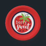 Assiettes En Carton Fraise Berry Sweet Birthday Baby Girl Kids<br><div class="desc">Douce comme une fraise juteuse et moelleuse ! Style contemporain rouge, vert et noir et vif pour une fête d'anniversaire fruitée et amusante. ・ Coordonnez-le ! Parcourez la collection d'anniversaire de fraises sucrées pour trouver des produits assortis, y compris des invitations, du papier d'emballage, du décor de fête et plus...</div>