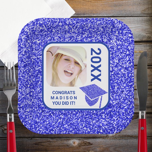 Assiettes En Carton Grad Glam Casquette de la marine Élégant Cool Phot (Créateur téléchargé)