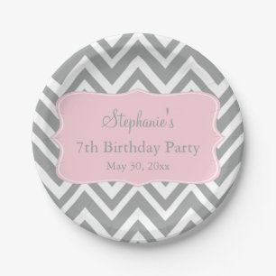 Assiettes En Carton Gris, blanc et pastel Pink Chevron Anniversaire