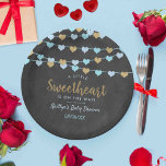 Assiettes En Carton Hanging Love Hearts Petit Baby shower amoureux<br><div class="desc">Célébrez dans le style avec ces assiettes en papier baby shower amusantes et modernes. Le design est facile à personnaliser avec votre propre libellé et votre famille et vos amis seront ravis de voir ces fabuleuses plaques en papier. Des éléments de partie correspondants se trouvent dans la collection.</div>