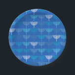 Assiettes En Carton Hanoukka Chanukah Chanukkiah Menorah Motif Blue<br><div class="desc">Motif Hanoukka Chanukah Chanukkiah Menorah. Décor moderne et sobre de bon goût,  dans de jolis tons bleus et blancs. Parfait pour les fêtes juives et pour célébrer la fête des lumières. Par Kierkegaard Design Studio.</div>