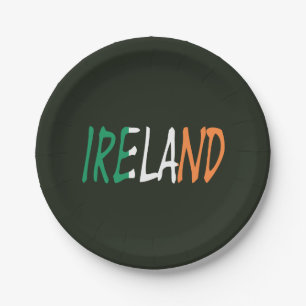 Assiettes En Carton Irlande superposée sur le drapeau irlandais Plaqu
