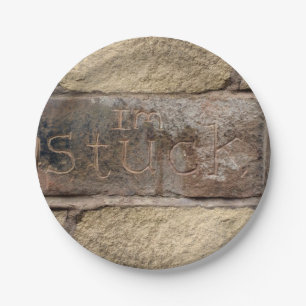 Assiettes En Carton "Je suis coincé" une autre brique dans le mur