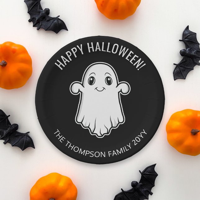 Assiettes En Carton Joli Fantôme Souriant Joyeux Halloween Noir Et Bla (Cute ghost design for a Halloween party or a get together. Personalize with your custom text!)